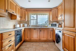 4 Bed in Rossnowlagh oc-ii06844
