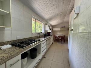 Casa com Piscina em Chácara - Santa Felicidade