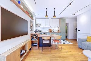 Spacious & Quiet Apartment near Eiffel Tower