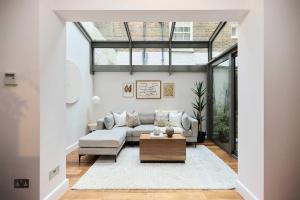 The Kensington End House