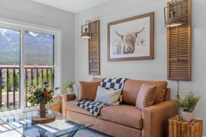 4BR Getaway w MTN View Balcony Near DT and Banff