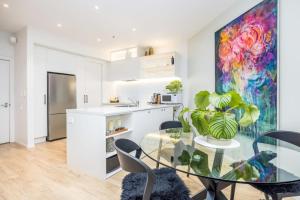 Stunning Viaduct 1 Bed Parking, Pool, Gym