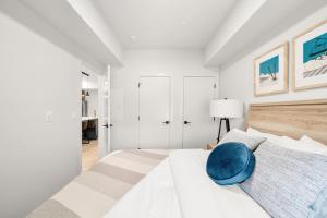 Charming Mountain Escape 1BR with Patio Near Banff