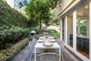 Bright and Spacious Home, Near to Sydney CBD