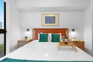 Stylish 1BR Apt With Pool