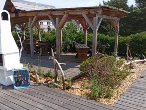 Apartment Kleine Ferienwohnung mit Hund by Interhome