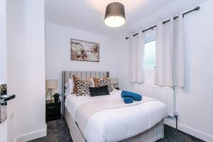 Spacious 4-Bed Retreat - Saint Helens - Free Wi-Fi