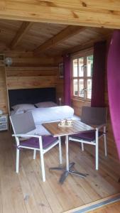 CHALET 22 - Camping LES ROBINSON DU LAC à ARDRES - Pêche gratuite sans permis