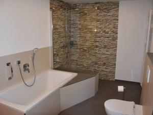 Holiday Home Auszeitoase Freystadt - Park- Billard- Sauna- Kamin- E-Bikes- - ideal für große by Interhome