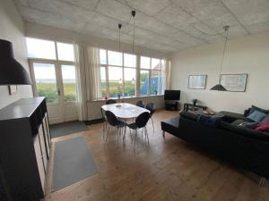 Apartment Skaerven Beachfront Wohnung D by Interhome