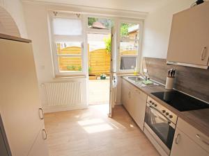 Apartment Wohnung in Bad Segeberg mit Terrasse by Interhome