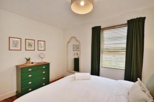 City Center Parking Walk to City 10 Mins Pets