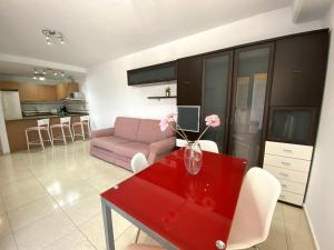 Apartment Touristische Unterkunft La Ladera Medano - by Interhome