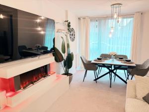 Luxury 2 Bedroom Duplex near O2 Arena, ExCeL Centre & Canary Wharf