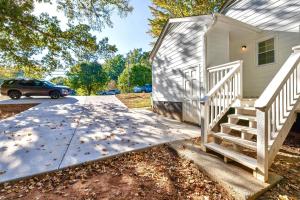 NEW! Special intro rates! Lovely 2 Bedroom