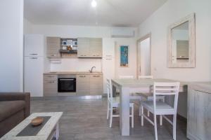 GuestHost - Gabbiano Lovely Flat with Veranda