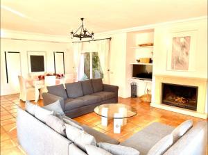 Villa Puerto Banus Private pool and Garden