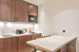 Sublime refurbished studio