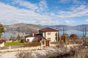 Το σπιτι της Ελευθερίας και της Σοφίας