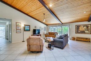 Heated Pool, 3 Mi to Dtwn Cape Coral Escape!