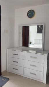 Master bedroom for women only Ltaawun