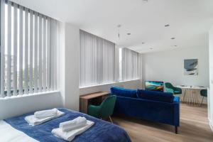 Stay Zeni, Alexandra Rise Manchester Sleek Studio