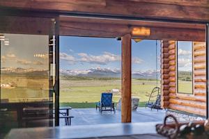 Luxe Teton View Log Cabin Hot Tub Large Groups