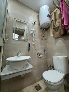 New White Pyramids Inn