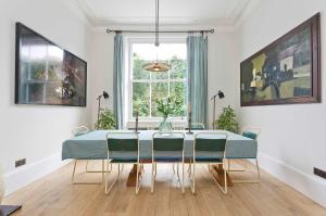 Gorgeous & Grand 5 Bed House Holland Park