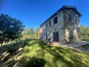 Scappo in Umbria, Casale Rusinè