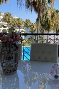 Apartment mit Infinity-Pool by Interhome