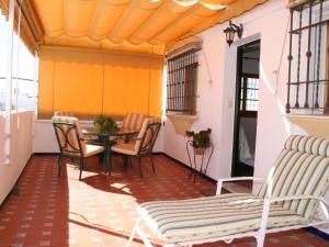 Apartment Wohnung Caracola mit Terrasse by Interhome