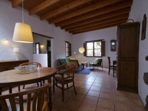 Holiday Home Casa Cueva by Interhome