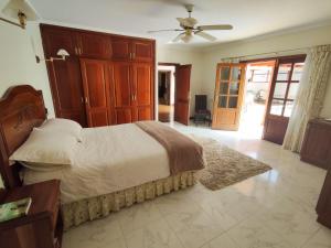 Holiday Home Villa mit beheiztem Pool by Interhome