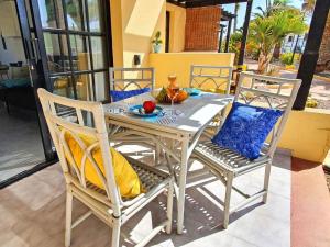 Apartment Tolle Ferienwohnung in Costa Calma mit Terrasse- gemeinsamem Pool und Garten by Interhome