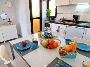 Apartment Tolle Ferienwohnung in Costa Calma mit Terrasse- gemeinsamem Pool und Garten by Interhome