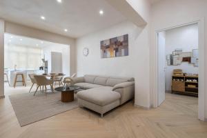 Domus Nerone Design 2 Bedrooms Apartment with Parking near Circo Massimo