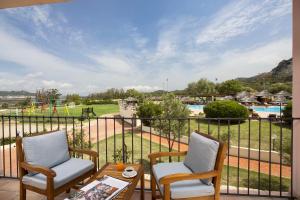 Hotel with swimming pool near Baja Sardinia