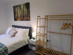 Contractor House, 4 Bed Ensuite, Near Stadium