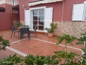 Apartment Beatifull apto Meerblick Playa Jardin wiffi by Interhome