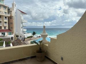 Cancun Plaza Condo Mexico