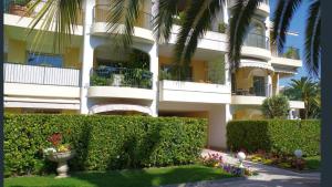 2P Ile Cannes Marina BatC