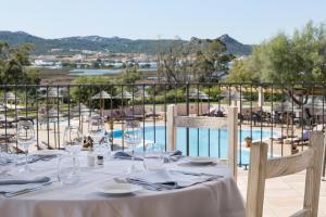 Hotel with swimming pool near Baja Sardinia