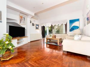 Holiday Home mit Pool- großer Garten by Interhome