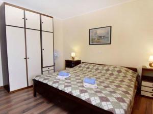 Apartment Lorena B4 by Interhome