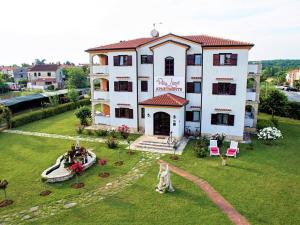 Apartment Villa Linet 6- by Interhome