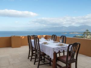 Holiday Home Villa Mirabello suites mit herrlicher Aussicht by Interhome