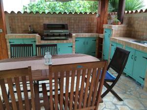 Apartment Appartement mit zwei Terrassen mit Meerblick by Interhome