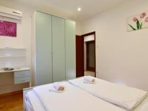 Holiday Home Anna by Interhome