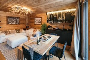 Alpine Private Villa with SPA Heated Pool in Ponte di Legno